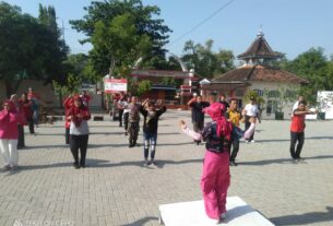 Batuud dan Pegawai Kecamatan Gesi Gerak Bersama, Semangat Senam Jumat Sehat
