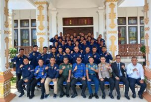 Pj. Bupati Lampura lepas Kontingen Lampura Ikuti ajang Piala Suratin
