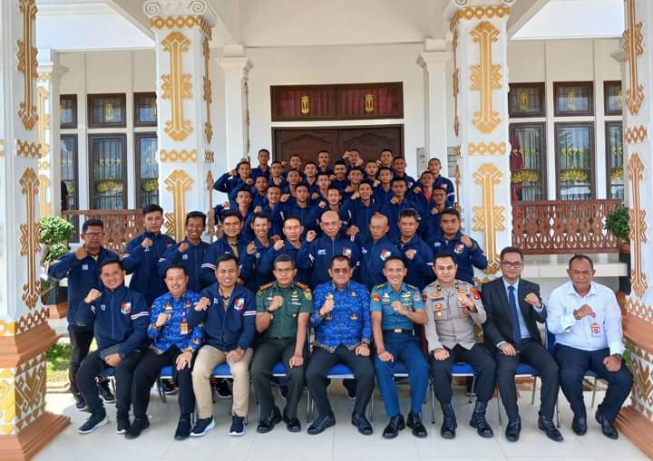 Pj. Bupati Lampura lepas Kontingen Lampura Ikuti ajang Piala Suratin