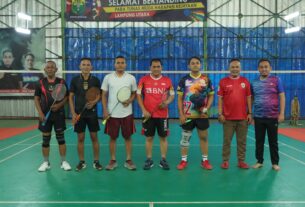 Keseruan PJ Bupati dan Forkopimda Lampura latihan Badminton bersama