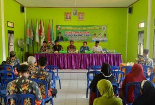 Kades Karang Sakti serahkan hasil pembangunan kepada masyarakat