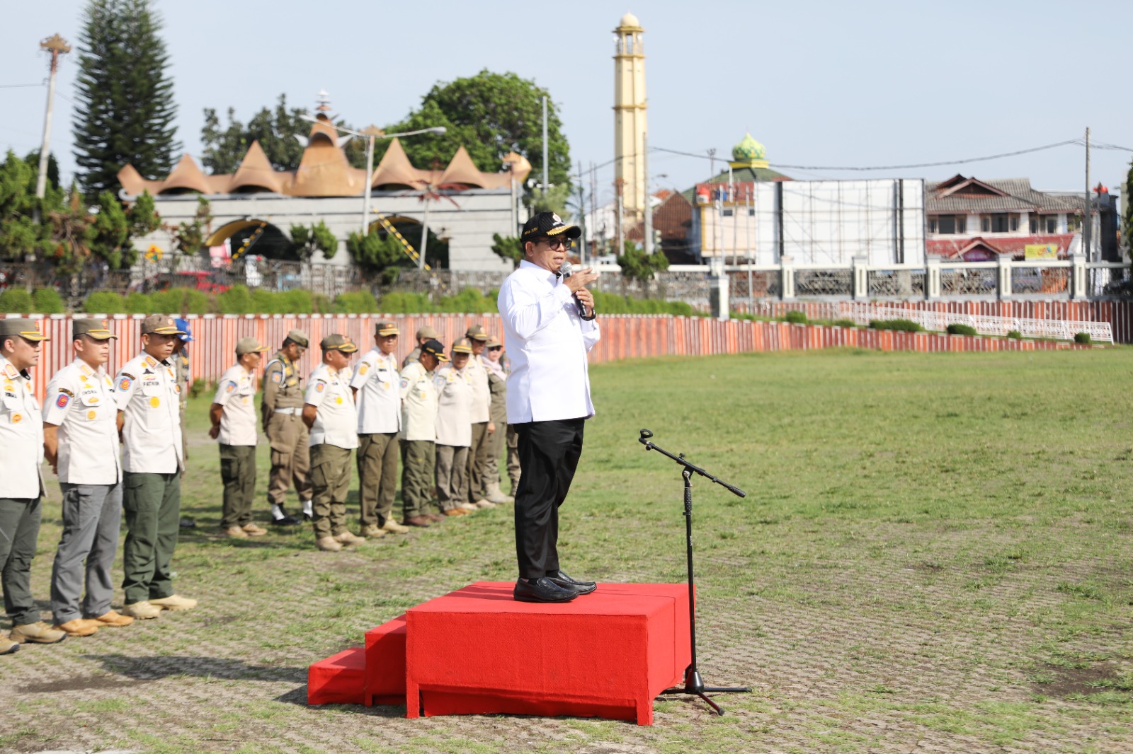 Pj. Gubernur Samsudin Pimpin Apel Pasukan Polisi Pamong Praja di Lingkungan Pemerintah Provinsi Lampung