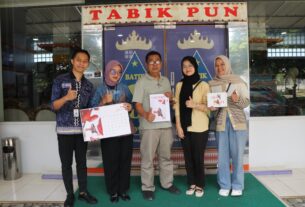 Kolaborasi Dosen dan Mahasiswa Darmajaya: Pelatihan Desain Grafis yang Bikin Penjualan Butik Gabovira Melejit