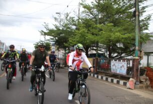 PJ Bupati Lampura Dan Masyarakat Ikuti Fun Bike Kodim 0412/LU