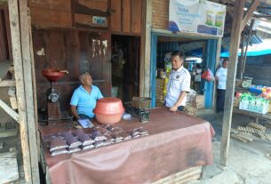 Sat Intelkam Polres Lampung Utara Monitoring Harga Sembako di Pasar Central Kotabumi