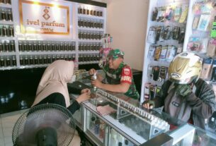 Tingkatkan Ekonomi Warga,Babinsa Komsos Dengan Pelaku UMKM