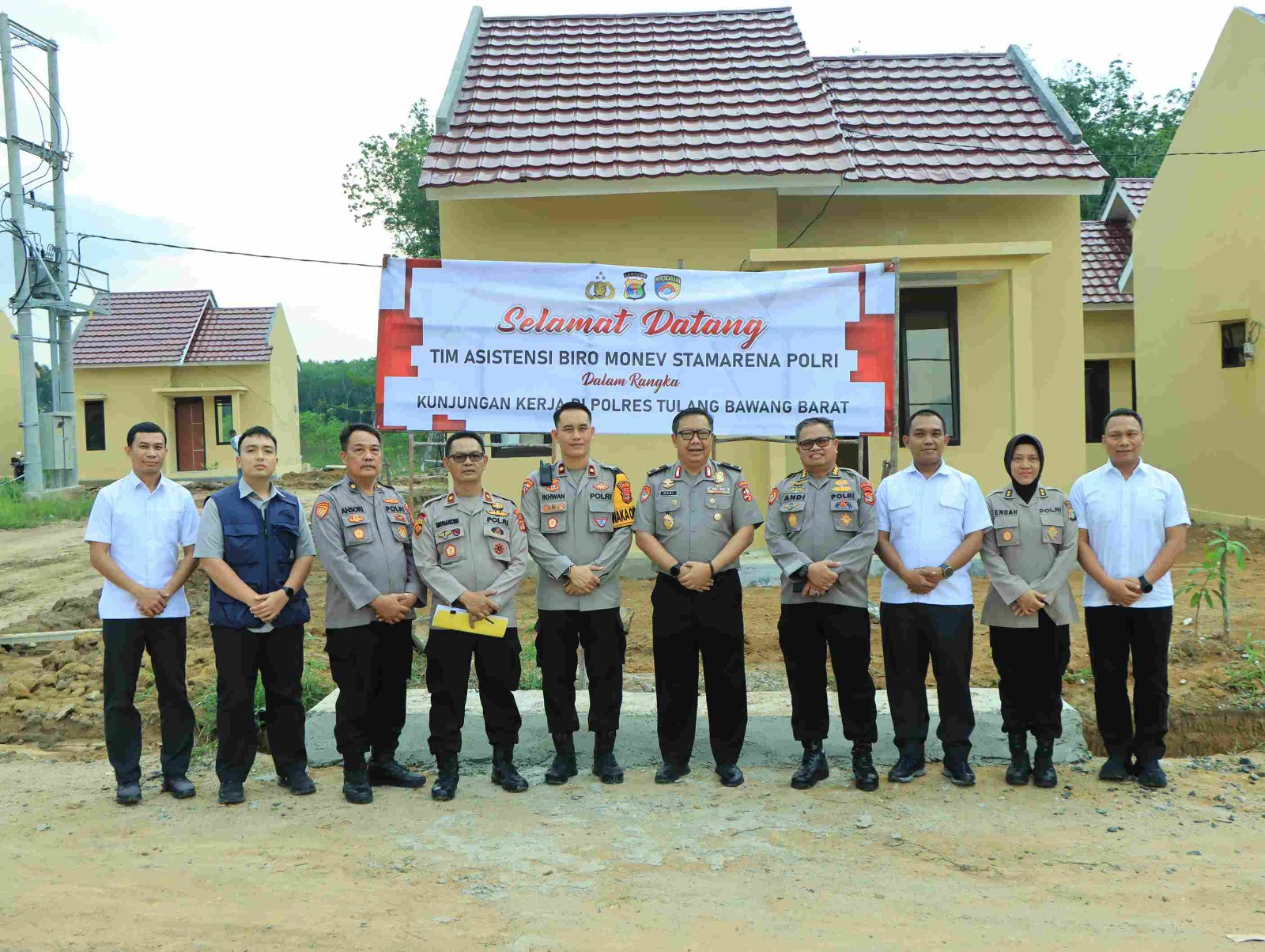 Tim dari Srena Polri yang dipimpin oleh Karomonev Laksanakan Supervisi di Mapolres Tulang Bawang Barat Tinjau Pembangungan Rumdin
