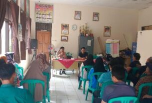 Emir lil Ardi biasa di sapa (Edo) selaku ketua DPRD pesisir barat laksana kan kegiatan reses di dapil 1.