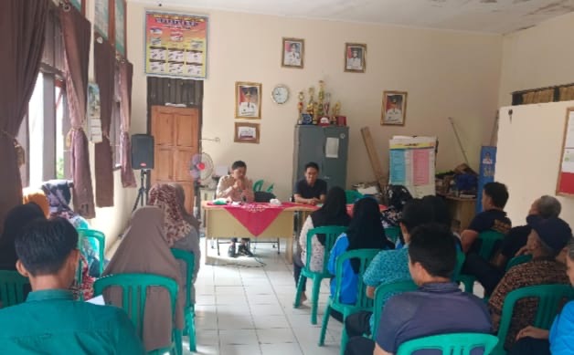 Emir lil Ardi biasa di sapa (Edo) selaku ketua DPRD pesisir barat laksana kan kegiatan reses di dapil 1.