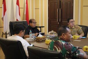 Pj. Gubernur Samsudin Pimpin Rakor Tuntaskan Masalah Pengelolaan Sampah dan Perbaikan Operasional TPA Open Dumping Kabupaten/Kota se-Provinsi Lampung