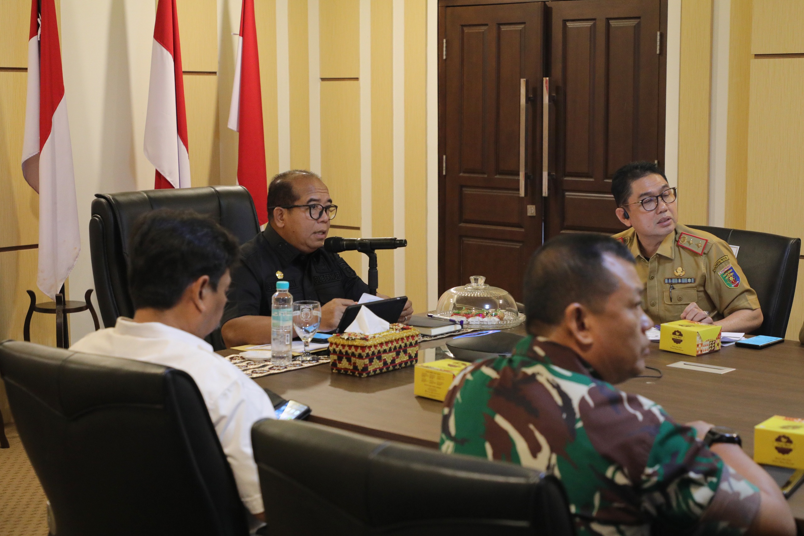 Pj. Gubernur Samsudin Pimpin Rakor Tuntaskan Masalah Pengelolaan Sampah dan Perbaikan Operasional TPA Open Dumping Kabupaten/Kota se-Provinsi Lampung