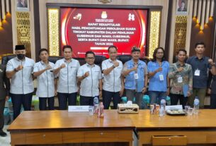 KPU Way Kanan, melaksanakan rapat pleno