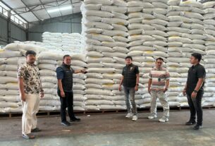 Satgas Pangan Polres Tulang Bawang Barat Pastikan Ketersedian Bahan Pokok Jelang Nataru di Gudang Bulog