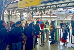 Tingkatkan Keamanan Obyek Vital, Babinsa Purwosari Laksanakan Pengamanan di Stasiun