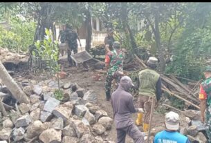 Babinsa dan Warga Gotong Royong Bangun Talud, Antisipasi Cuaca Ekstrim