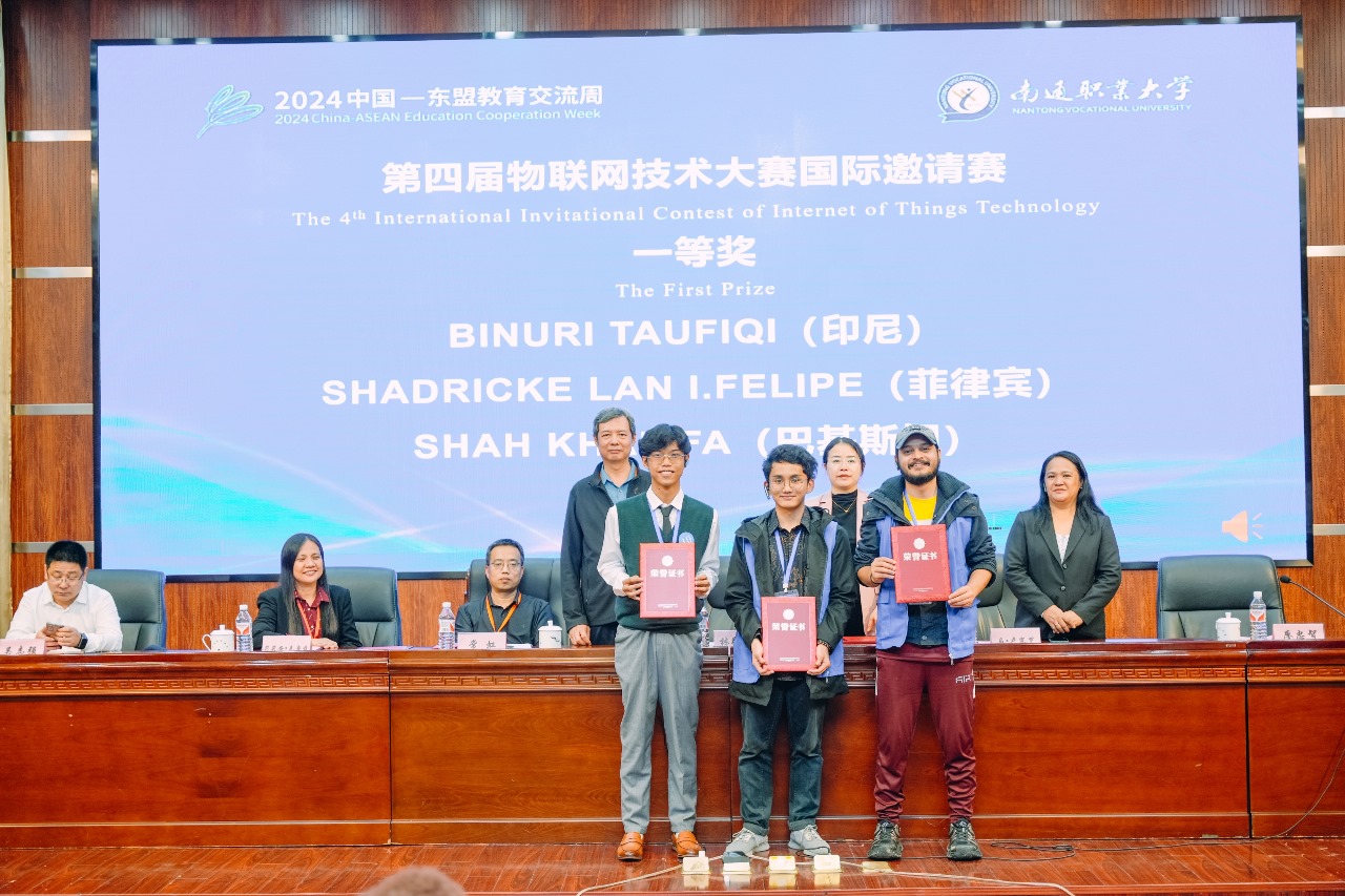 Bronze Award Deretan Bukti Prestasi International Mahasiswa IIB Darmajaya