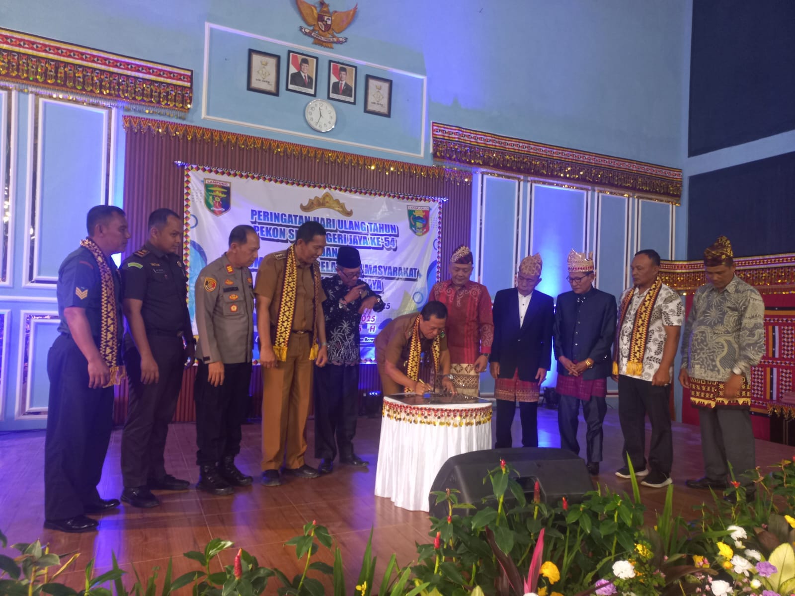 HUT Ke-54 Pekon Suka negri jaya dihadiri oleh para Pimpinan Kabupaten dan Kecamatan Talangadang kabupaten Tanggamus