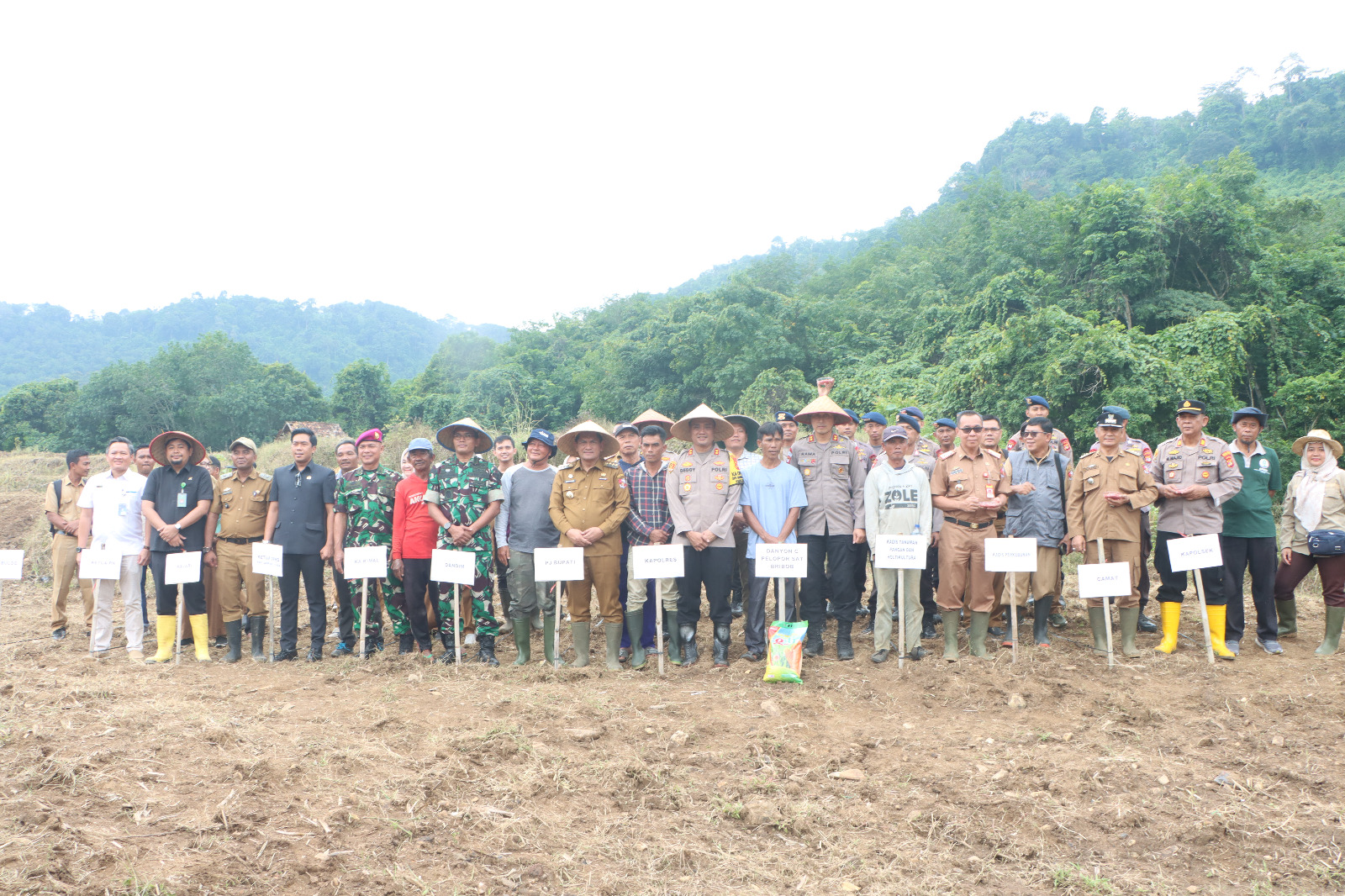 Penanaman Jagung Serentak 1 Juta Hektar di Desa Subik