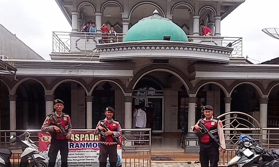 Samapta Polres Tulang Bawang Gelar Pengamanan Ibadah Sholat Jum'at, Berikut Lokasi dan Tujuannya
