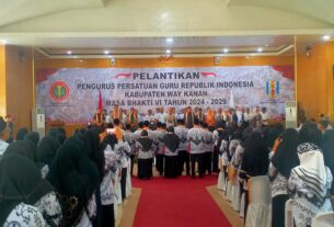 Sulpakar Resmi Lantik Machiavelli Sebagai Ketua PGRI Way Kanan Periode 2024-2029