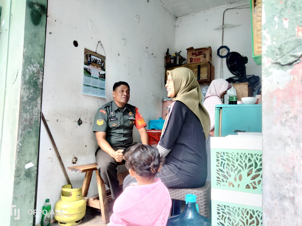Terjawab..!! Ternyata Begini Cara Babinsa Jebres Dalam Mempererat Tali Silaturahmi Dengan Warga