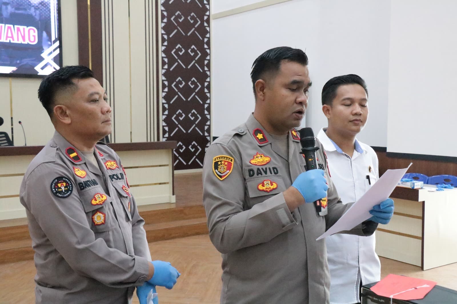 Lima Pelaku Spesialis Curat Kabel PLN Yang Ditangkap Semuanya Positif Narkoba, Kompol David: Dua Pucuk Senpi Ilegal Turut Disita