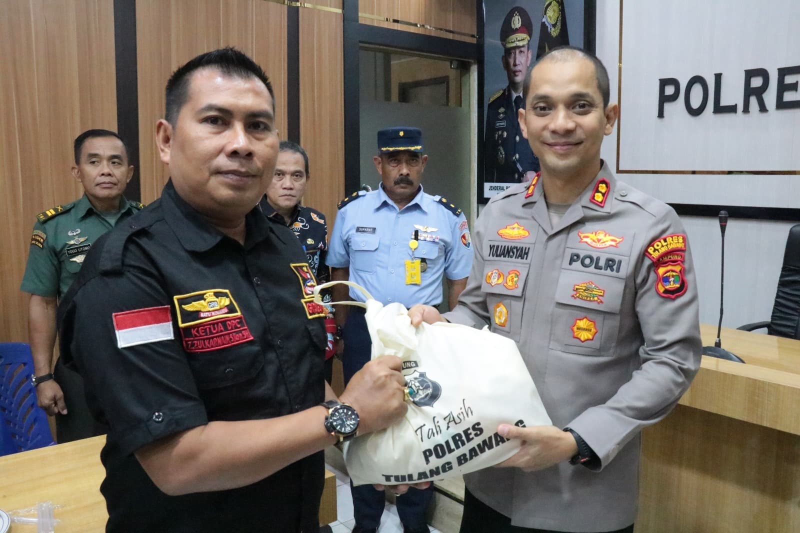 Sambut Ramadhan 1446 H, Polres Tulang Bawang Gelar Baksos Polri Presis Secara Serentak di Tiga Lokasi Berbeda