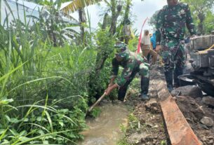 Upaya Serka Sofyanto Agar Pasokan Air Aman