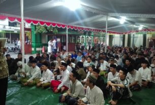 Bati Wanwil Hadiri Tabligh Akbar & Buka Bersama Di MA Al - Islam Jamsaren