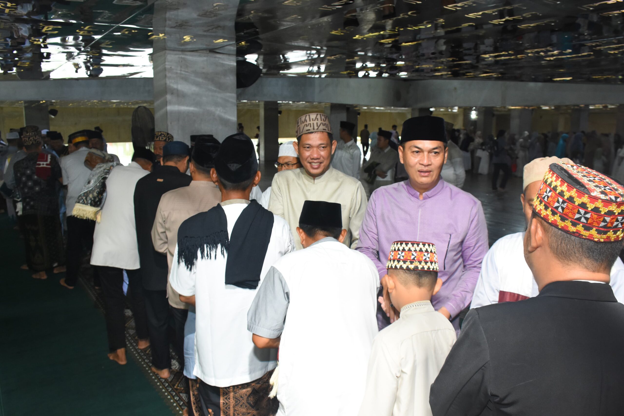 Bupati dan Wakil Bupati Tubaba Terisak dalam Doa