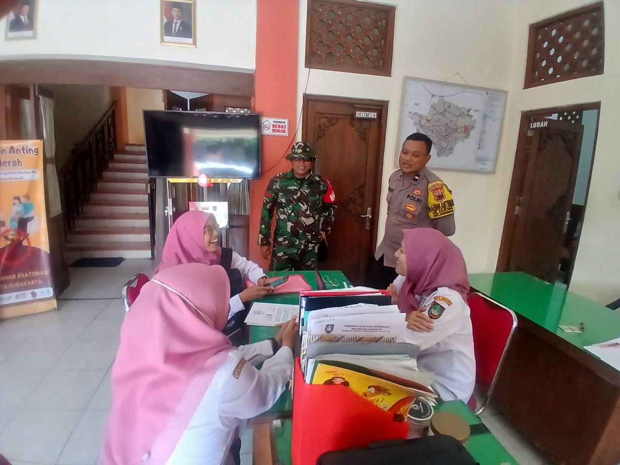 Inilah Bukti Nyata Keharmonisan Tiga Pilar, Babinsa, Bhabinkamtibmas dan Aparat Kelurahan Kratonan