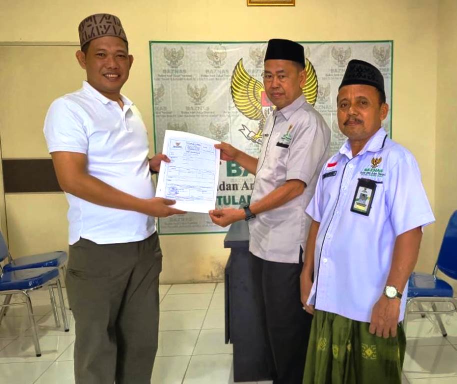 Wabup Tubaba Tunaikan Zakat : Keteladanan yang Mengharukan di Tengah Asa Kaum Dhuafa