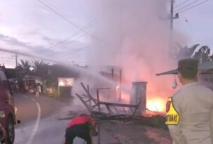 Polsek Talang Padang Identifikasi Kebakaran Bengkel dan Pom Mini