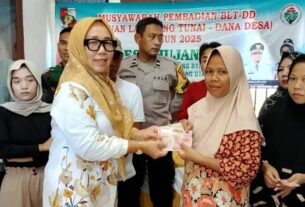 Yulianti serahkan Setitik Harapan di Tengah Keterbatasan