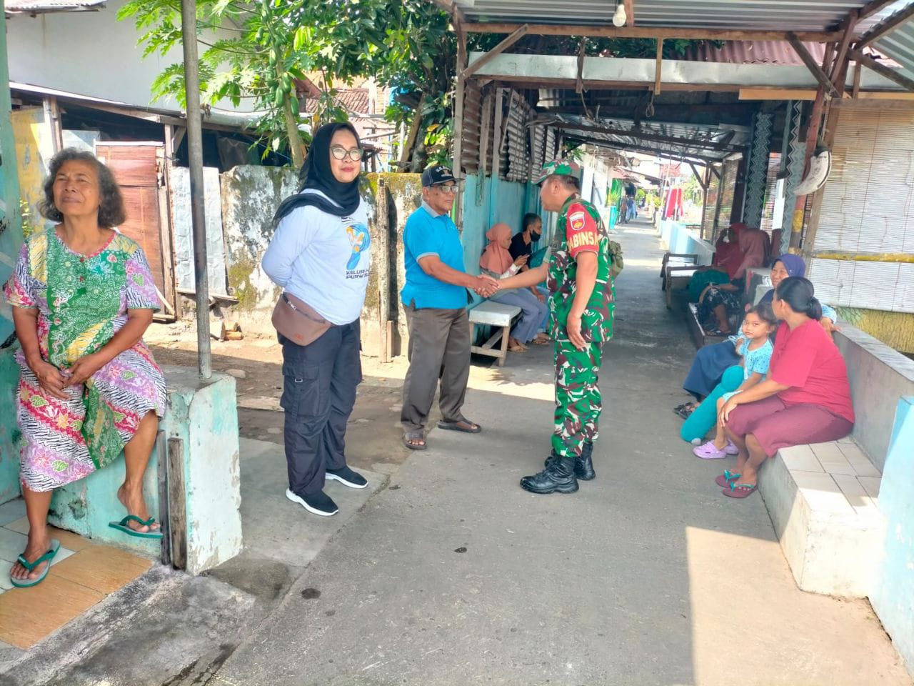 Pasca Lebaran, Dijadikan Komsos Sebagai Binter Babinsa Purwosari Kepada Warga Masyarakat di Wilayah Binaan