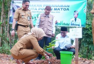 Peringati Hari Bumi, Plt. Bupati Ayu Asalsiyah Tanam Sejuta Pohon Matoa Bersama Kemenag Way Kanan