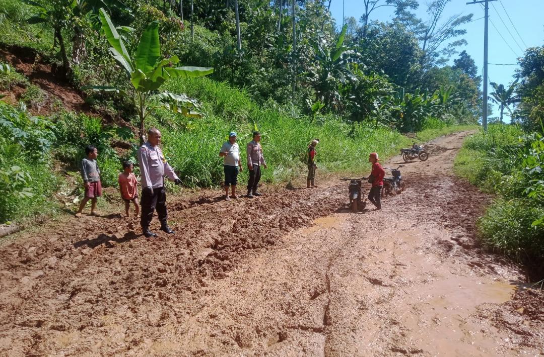 Polsek Limau Identifikasi Longsor dan Banjir di Kelumbayan