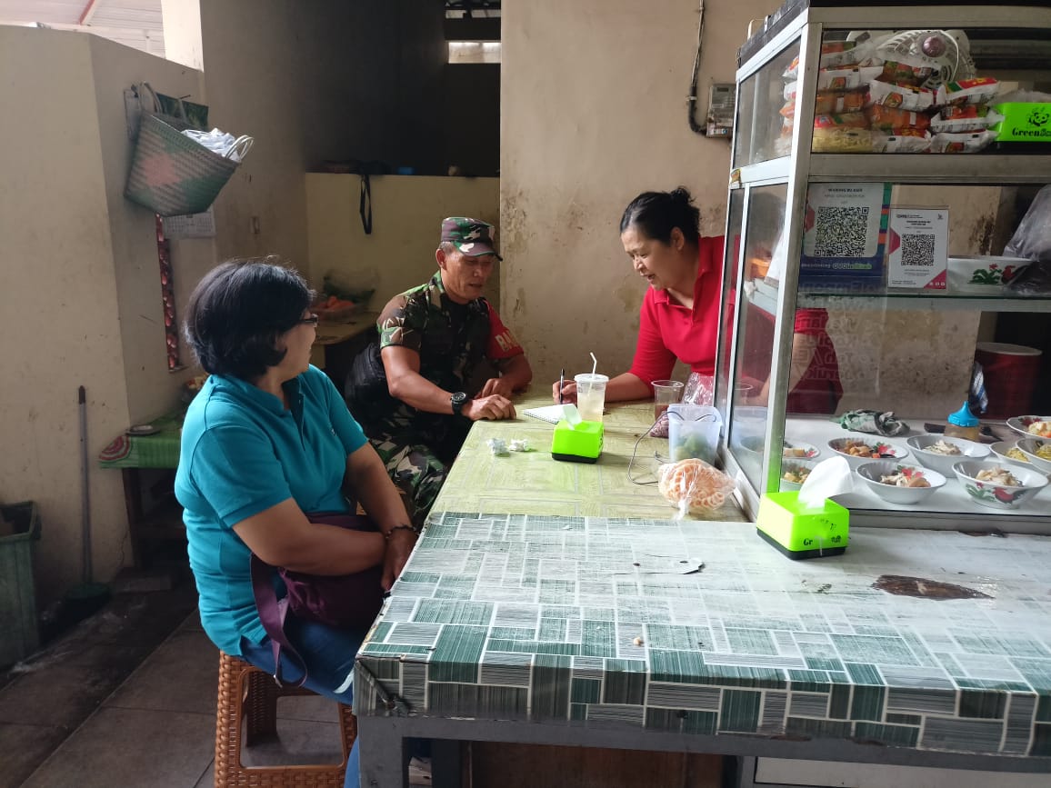 Sambangi Pelaku UMKM, Babinsa Kampung Baru Berikan Motivasi Semangat Kerja Tingkatkan Hasil Usaha
