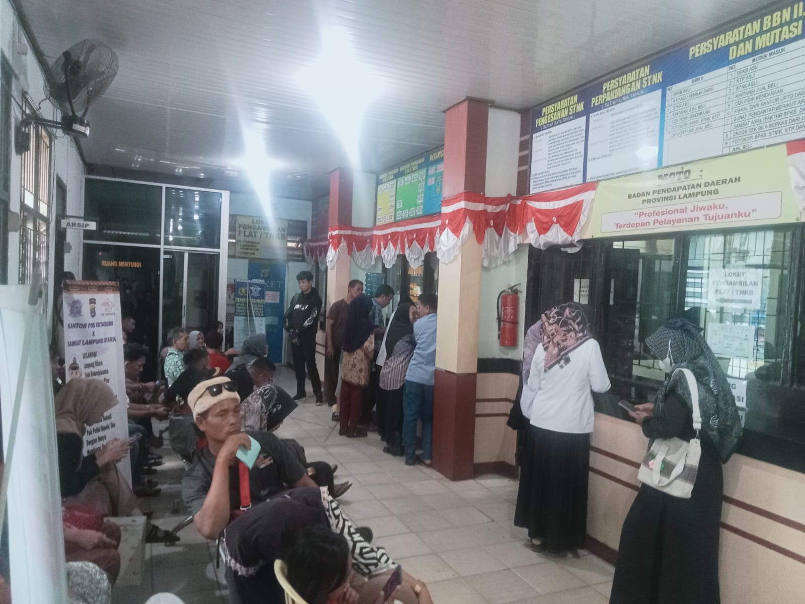 Antusiasme Masyarakat Lampura Bayar Pajak Tinggi