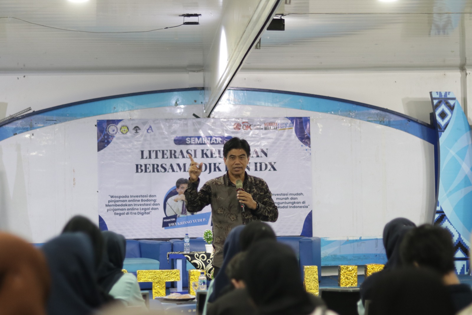 OJK, IDX, dan IIB Darmajaya: Sinergi Cerdaskan Anak Muda di Dunia Finansial Digital