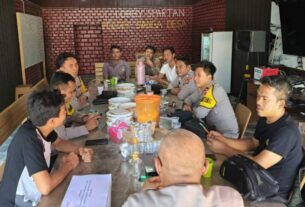 Kapolsek Sanga Desa Tekankan Sinergi Bhabinkamtibmas dengan Warga Demi Jaga Kamtibmas