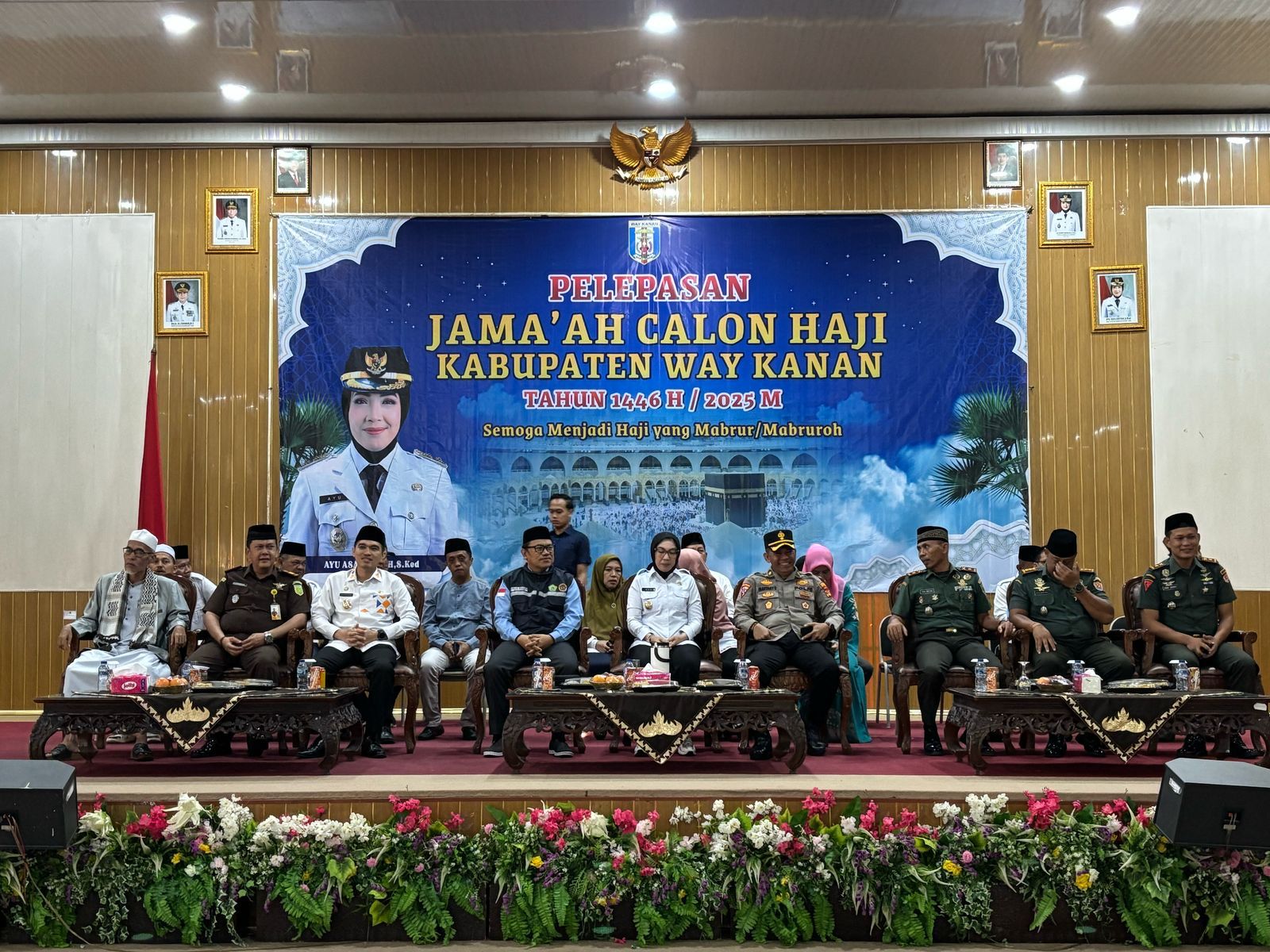 Plt Bupati Way Kanan Lepas Keberangkatan Jamaah Calon Haji Way Kanan Tahun 2025