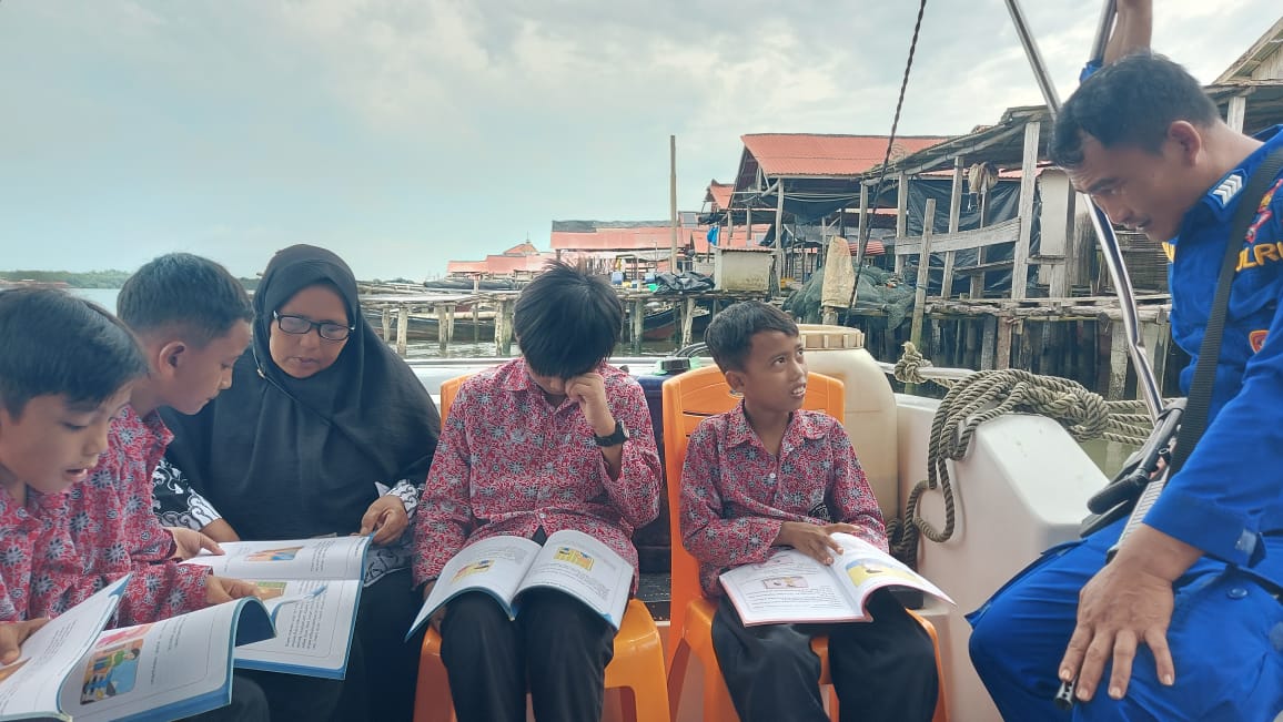 Satuan Polair Polres Tulang Bawang Gelar Perpustakaan Terapung, Berikut Lokasi dan Manfaatnya