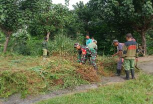 Koramil 03/Serengan Bersama Warga Dan Seluruh Elemen Masyarakat Gotong-royong Bersihkan Lingkungan