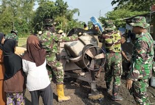 Srikandi Desa Kayen Turut Sukseskan TMMD
