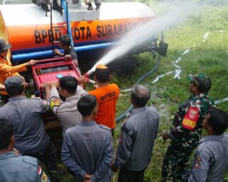 Babinsa Joyotakan Gandeng BPBD dan Linmas Simulasi Penanggulangan Bencana