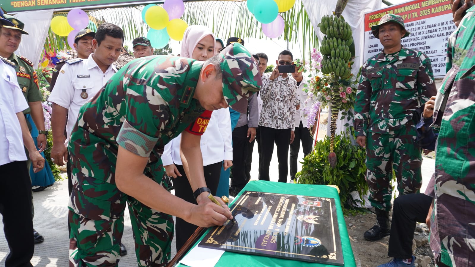 Dandim Boyolali Tutup TMMD Sengkuyung di Desa Kayen Juwangi