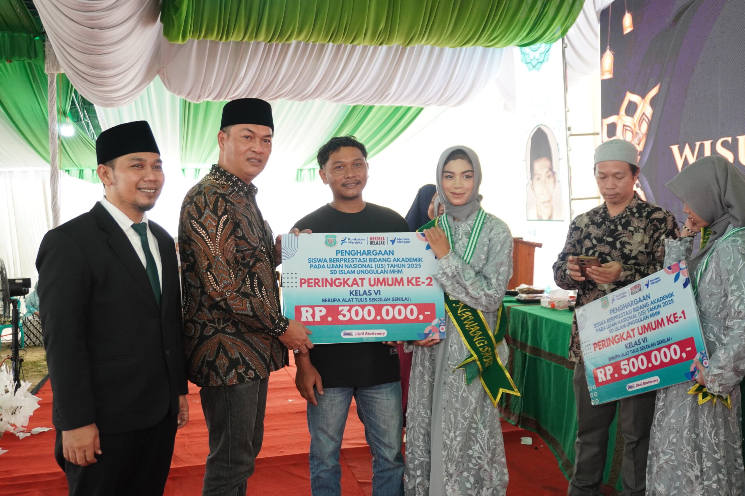 Wisuda MHM Dayamurni, Bupati Sampaikan Pesan Inspiratif