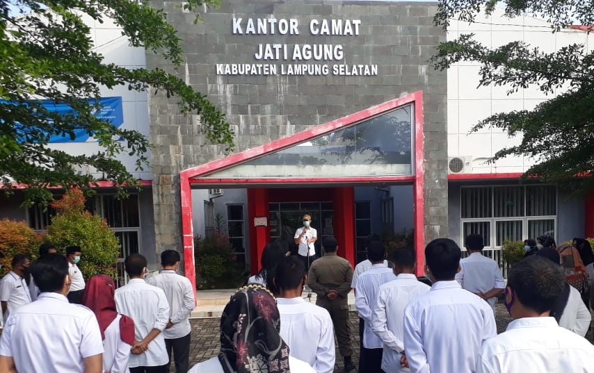 Camat Jati Agung Tekankan Peningkatan Disiplin