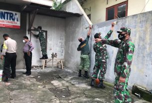 Sinergitas TNI - Polri dan Kelurahan Jagalan Dalam Rangka Karya Bakti Pengecatan Yayasan Kesejahteraan Tunanetra